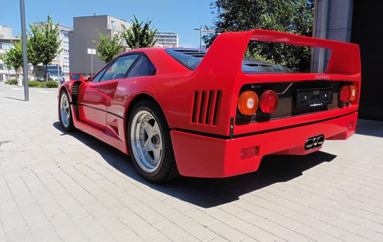 F40