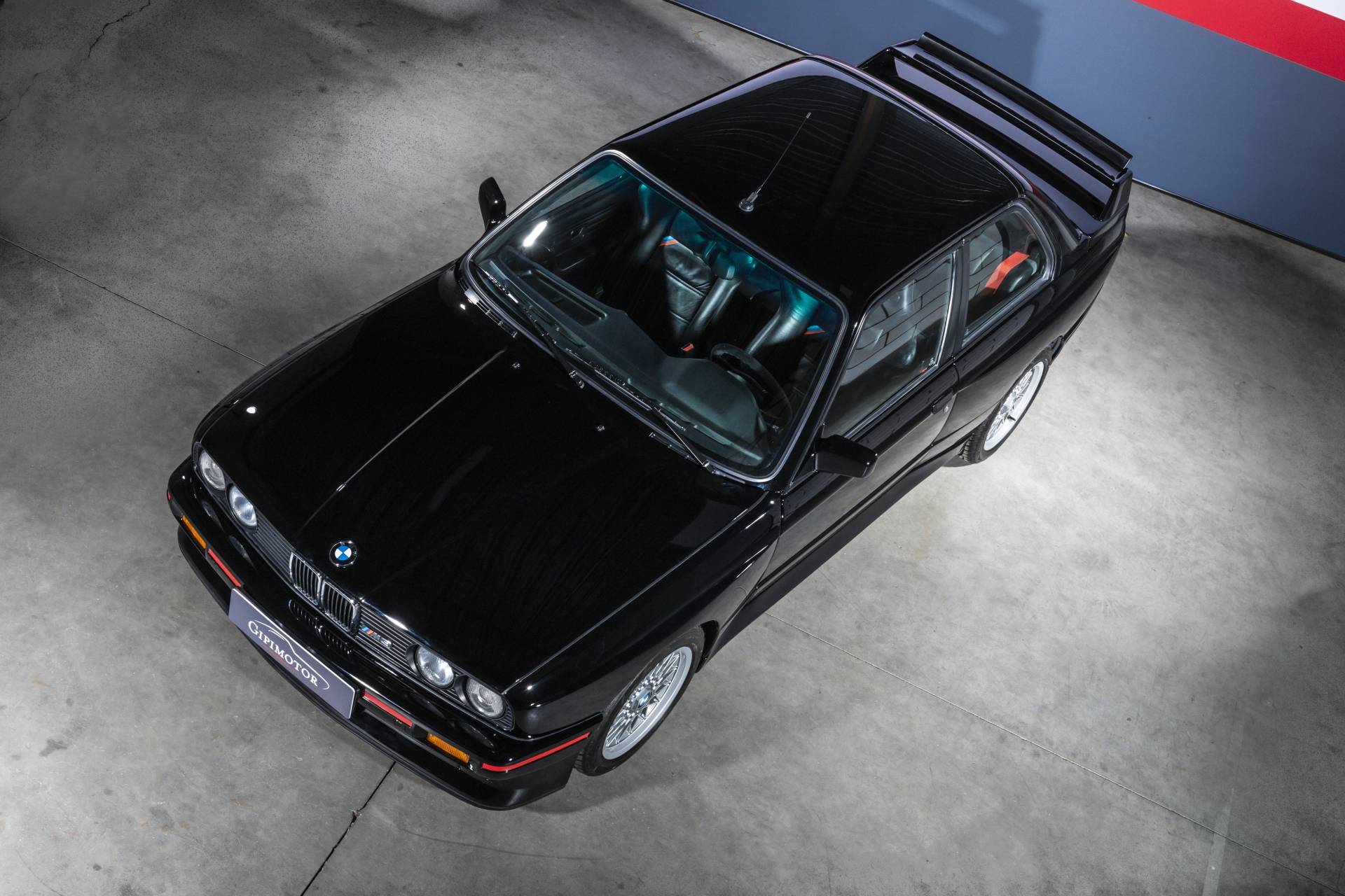 bmw-m3-black-3-4argh.jpg